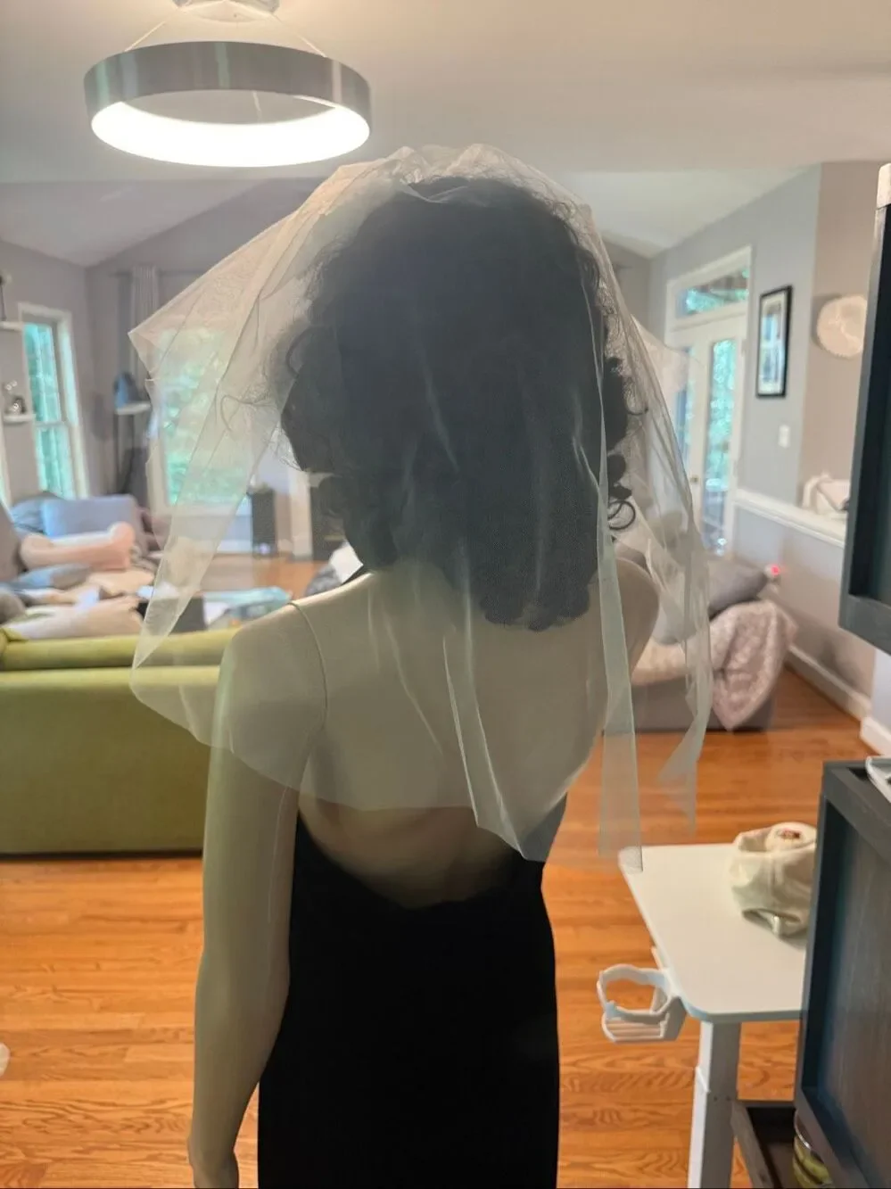 White Satin & Pearl Bow Short Wedding Veil NIB